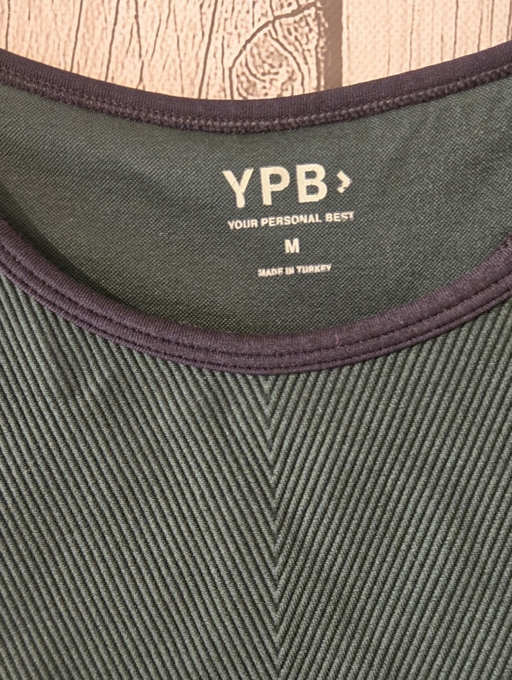 Abercrombie & Fitch YPB seamlessCORE Ribbed Scuba Tank MD - Picture 3 of 3